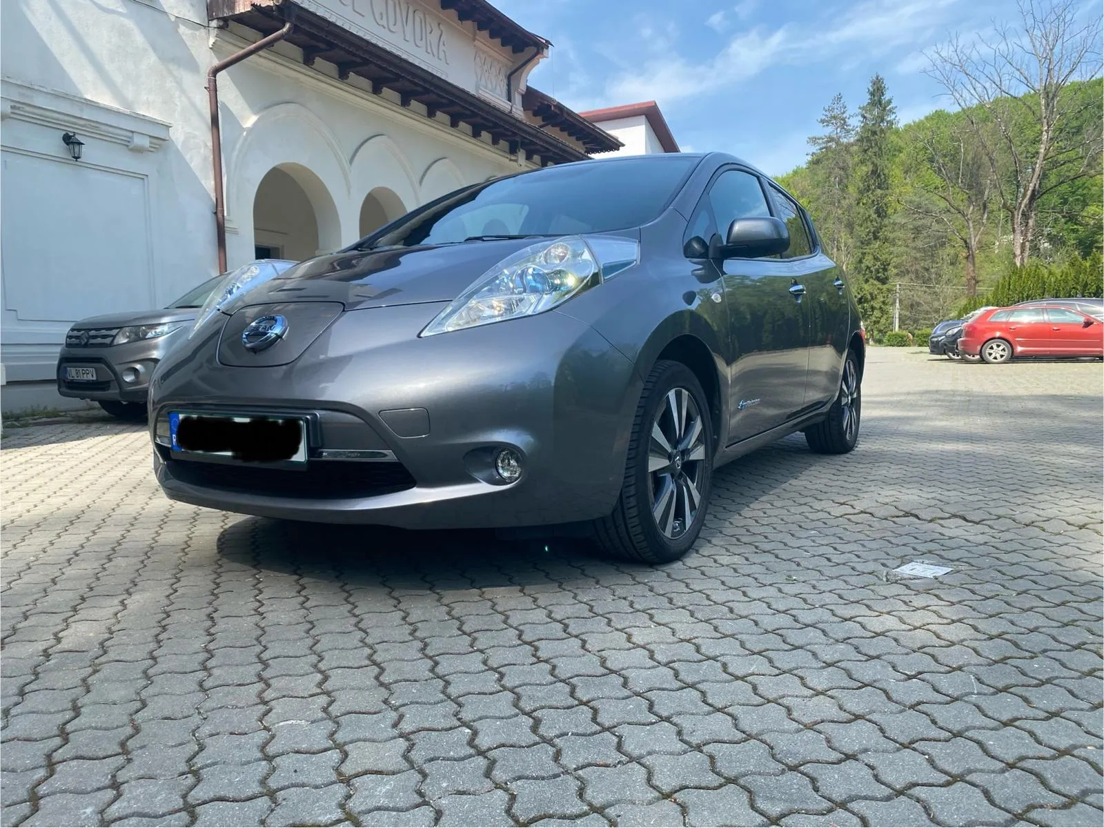 Nissan LEAF - 2