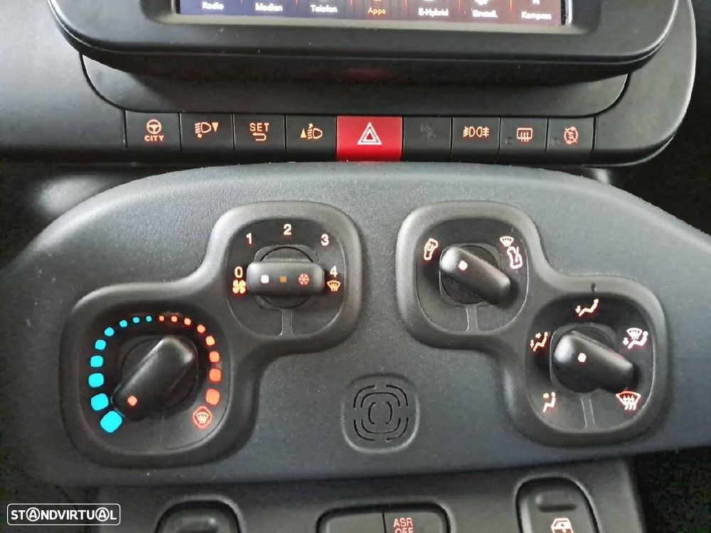 Fiat Panda 1.0 Hybrid Cross - 19