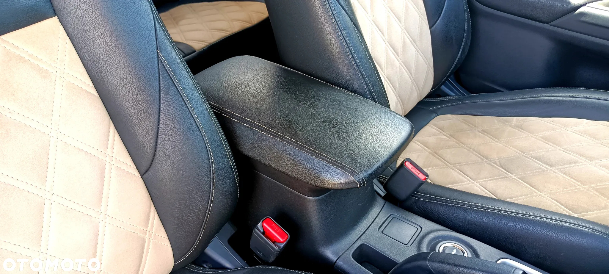 Mitsubishi Outlander 2.0 Instyle Navi 4WD CVT - 10