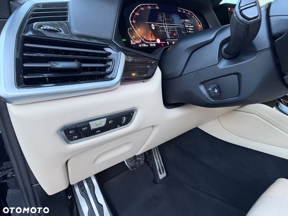 BMW X6 xDrive30d mHEV - 32