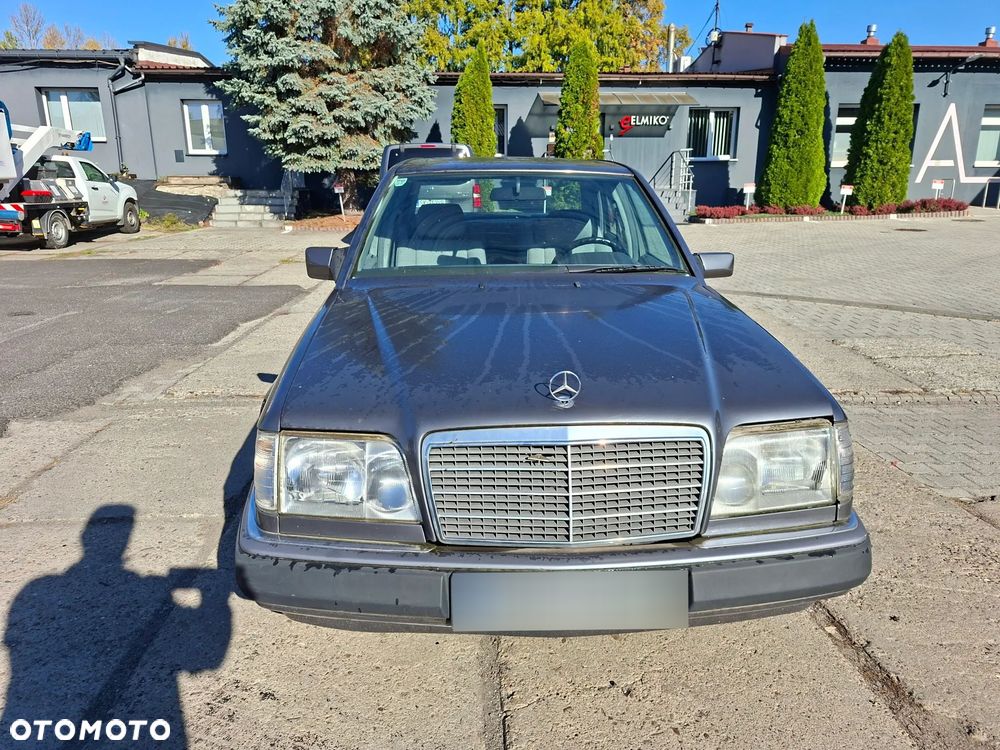 Mercedes-Benz E-Class 1994 photo 5