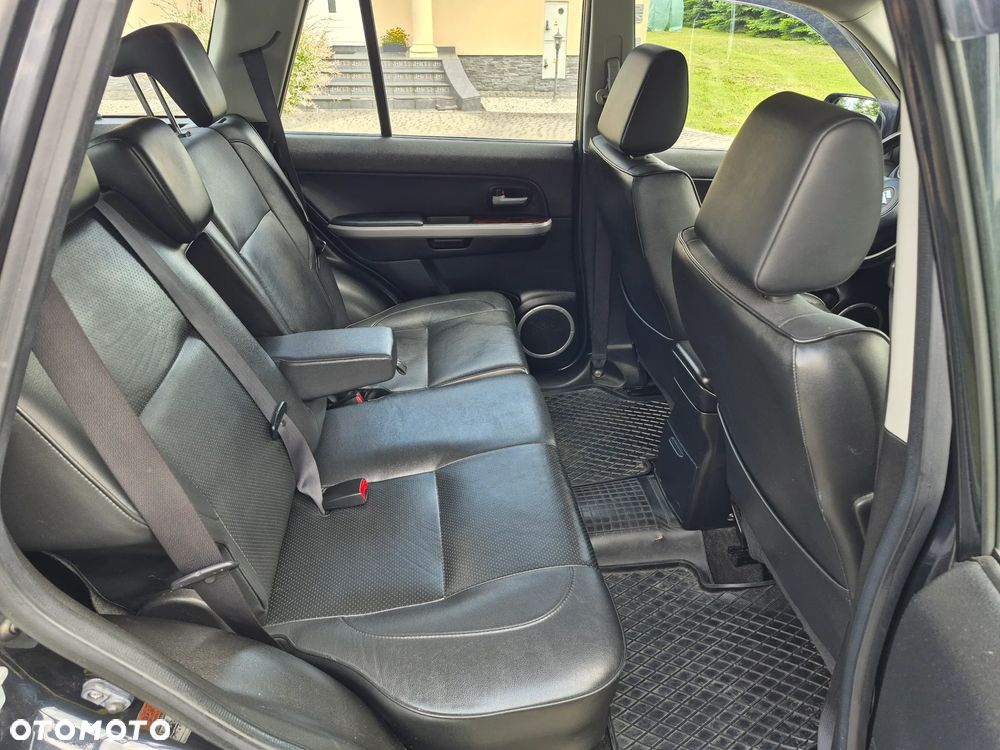 Suzuki Grand Vitara 2.0 - 16