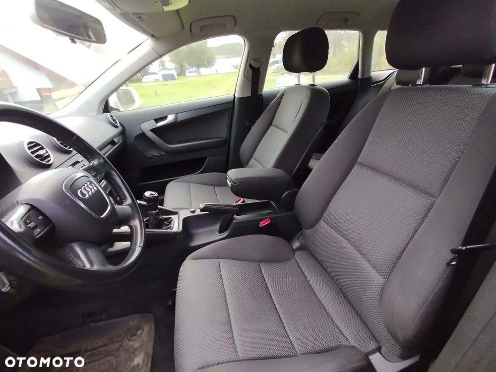 Audi A3 Sportback 1.6 TDI Ambiente - 7