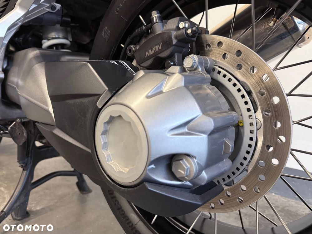 Honda VFR - 8