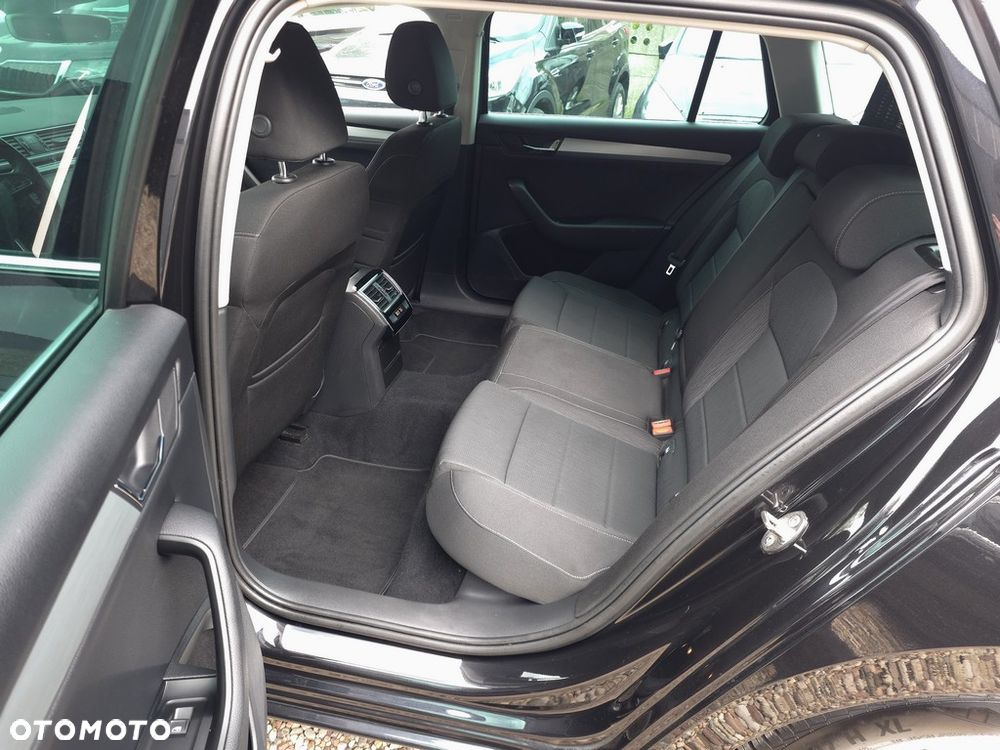 Skoda Superb 2.0 TDI Style DSG - 10