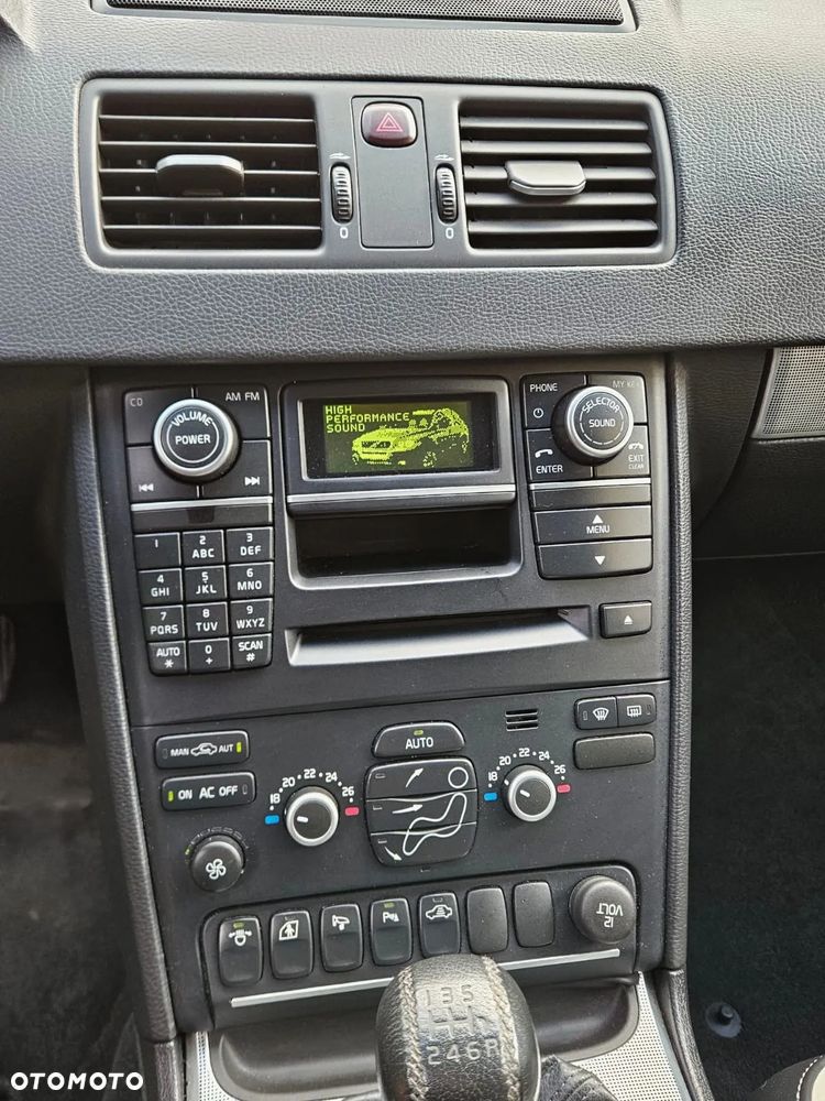 Volvo XC 90 - 22