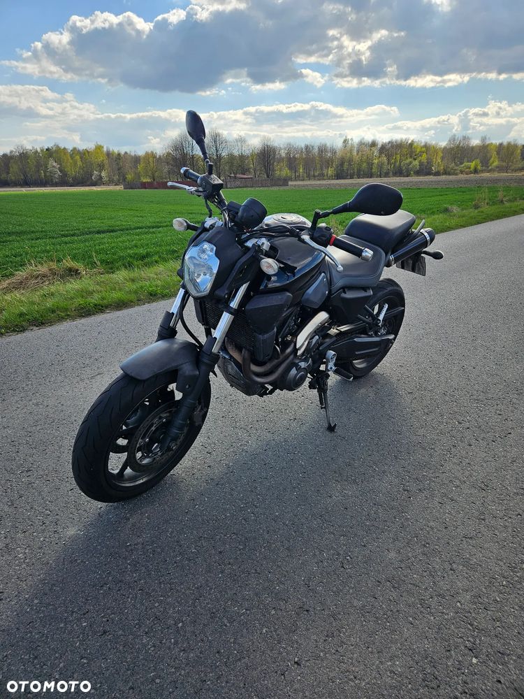 Yamaha MT - 6
