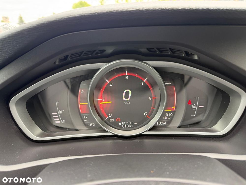 Volvo V40 D2 Drive-E SCR R-Design Momentum - 8