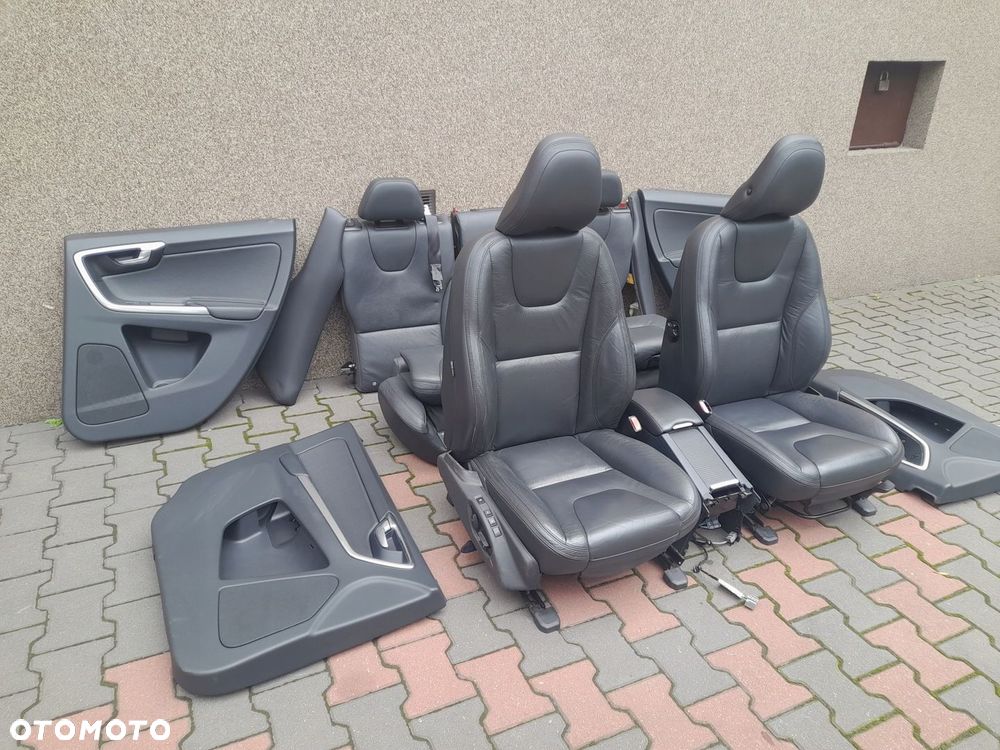 FOTELE SKÓRA KANAPA TYŁ PODWYŻSZANA VOLVO XC60 LIFT 2014R UK - 1