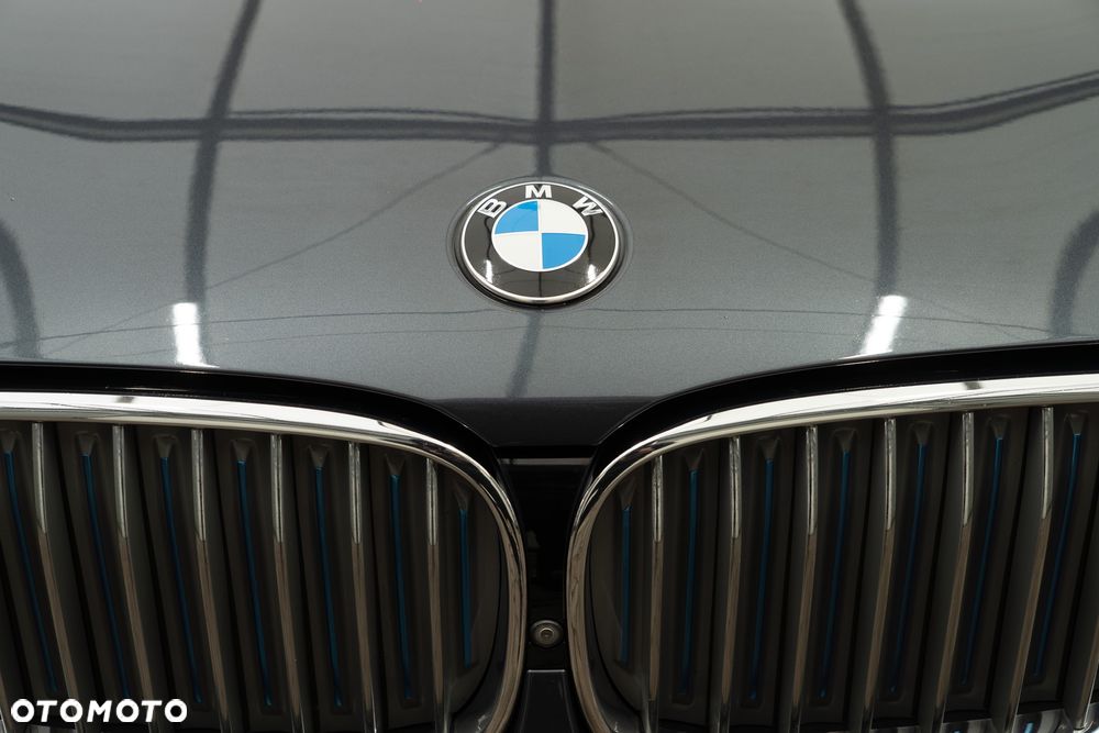 BMW Seria 7 740Li xDrive - 11