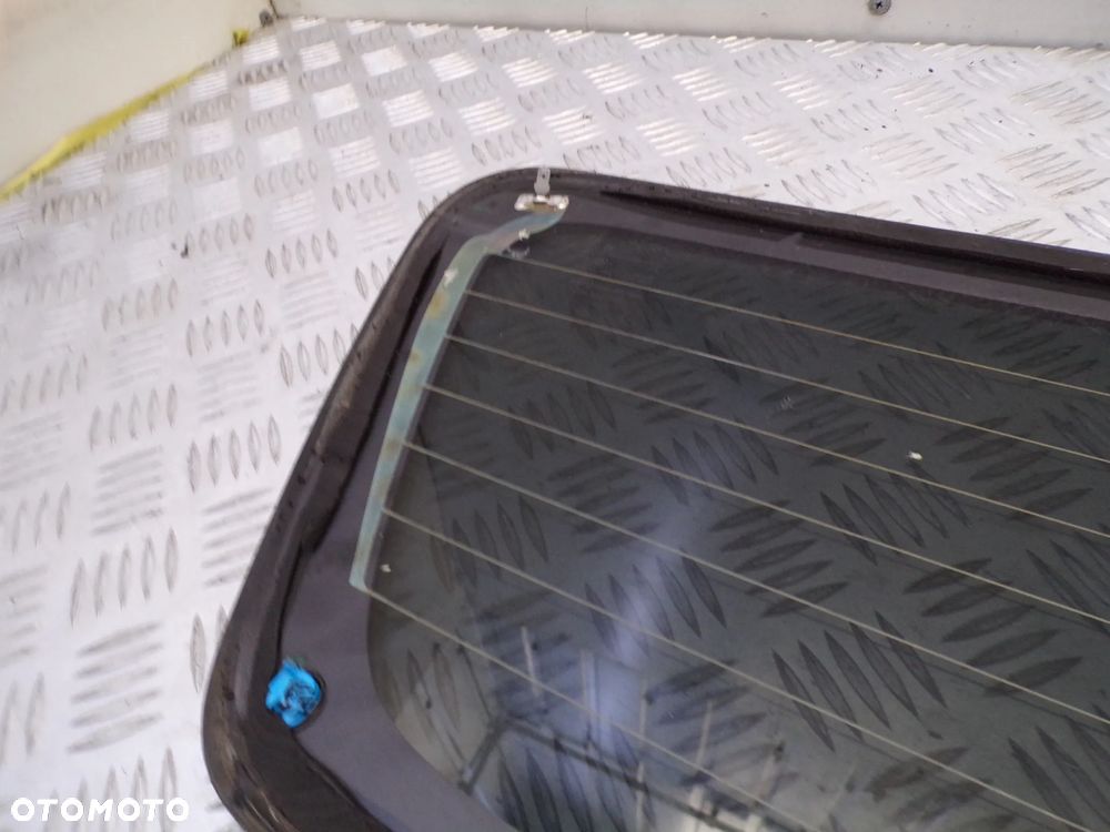 SZYBA TYLNA PODGRZEWANA NISSAN NAVARA D23 - 3