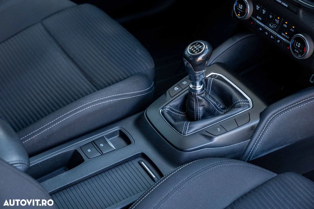 Ford Focus 1.0 EcoBoost Titanium Business - 22