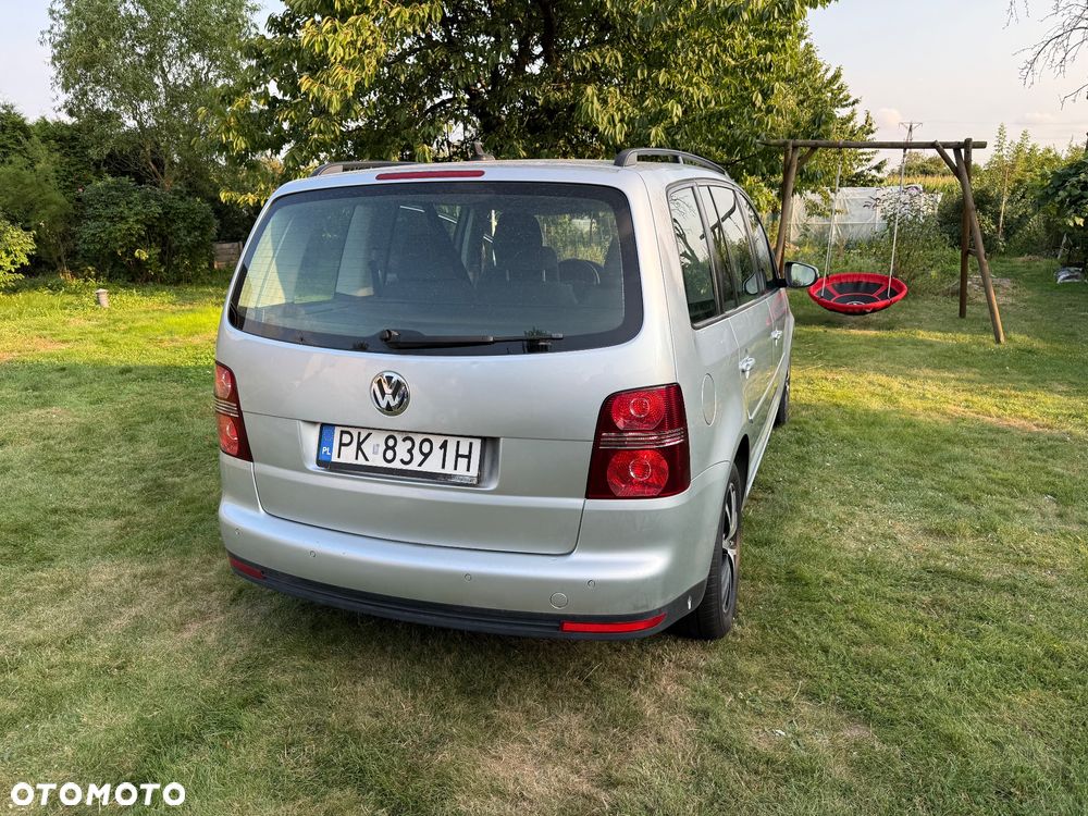 Volkswagen Touran 1.9 TDI DPF Trendline DSG - 13