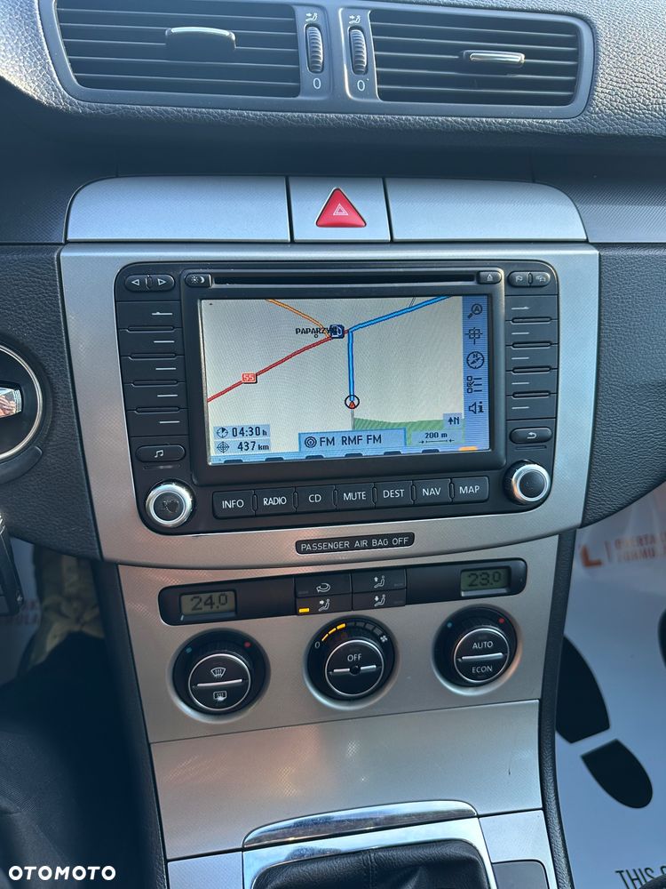 Volkswagen Passat - 22