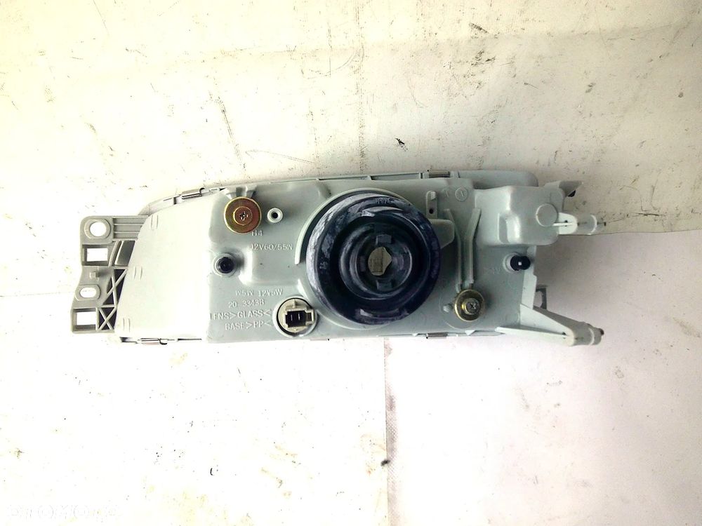 mitsubishi lancer v 92r- lampa przód prawa przednia - 2