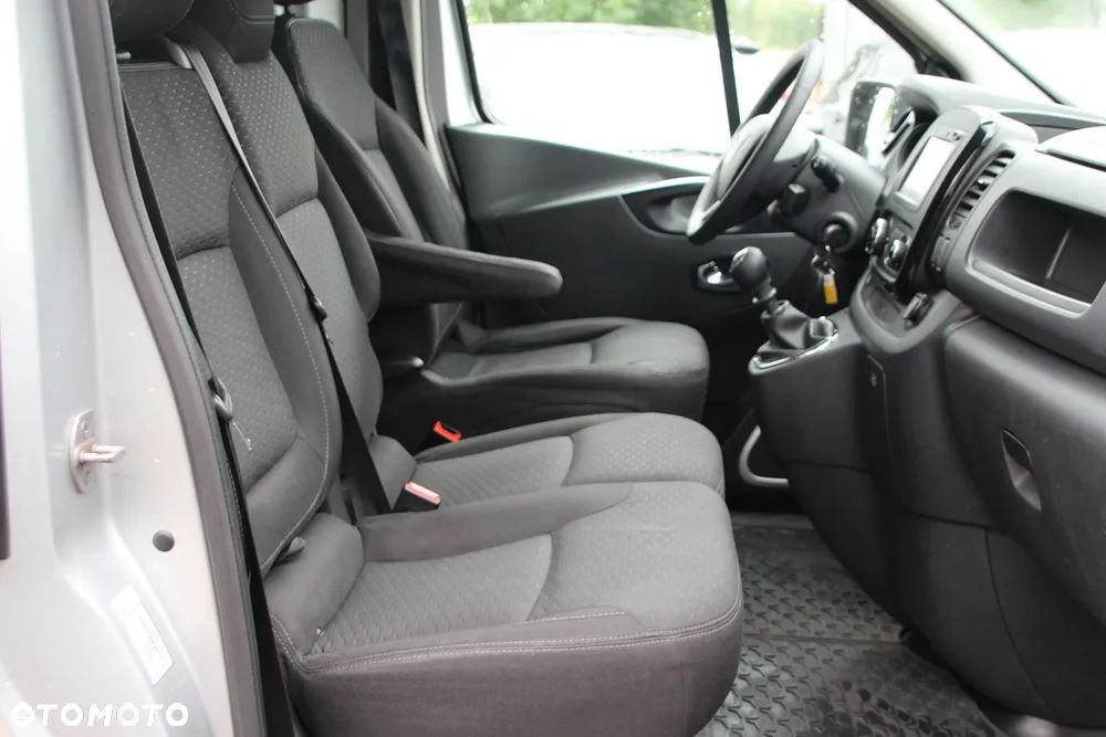 Opel VIVARO - 19