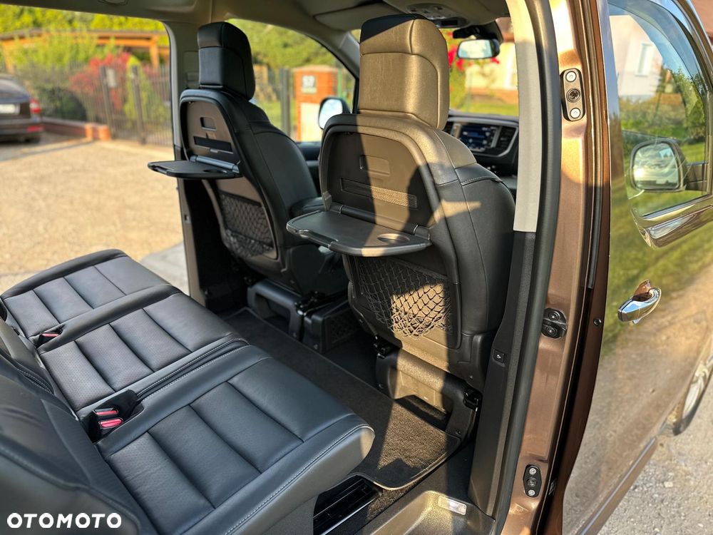 Peugeot Traveller L2 2.0 EAT8 Business VIP - 23