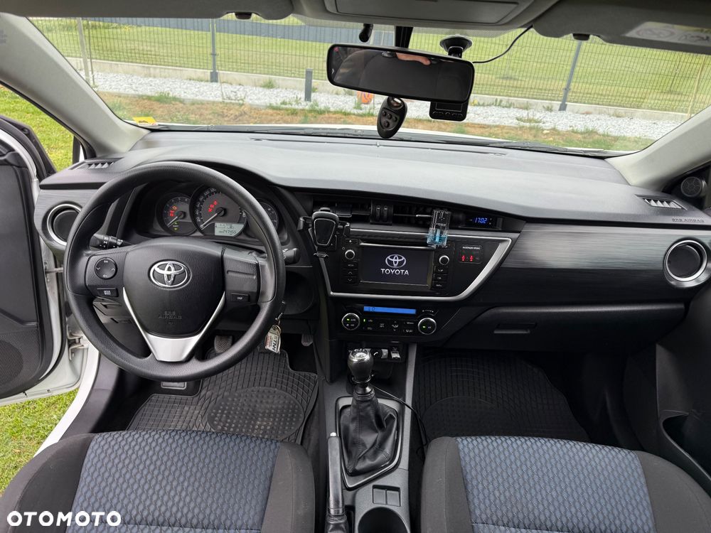 Toyota Auris - 5