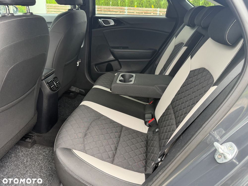 Kia ProCeed 1.5 T-GDI DCT7 OPF GT LINE - 29
