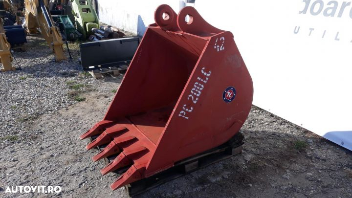Cupa excavator KOMATSU, JCB, CAT, KOBELCO, HITACHI, CASE, LIEBHERR... - 2