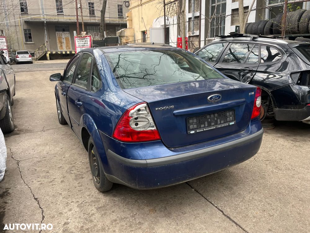 Dezmembrez Ford Focus 2 non facelift 1,6 TDCI albastru 2006 - 8