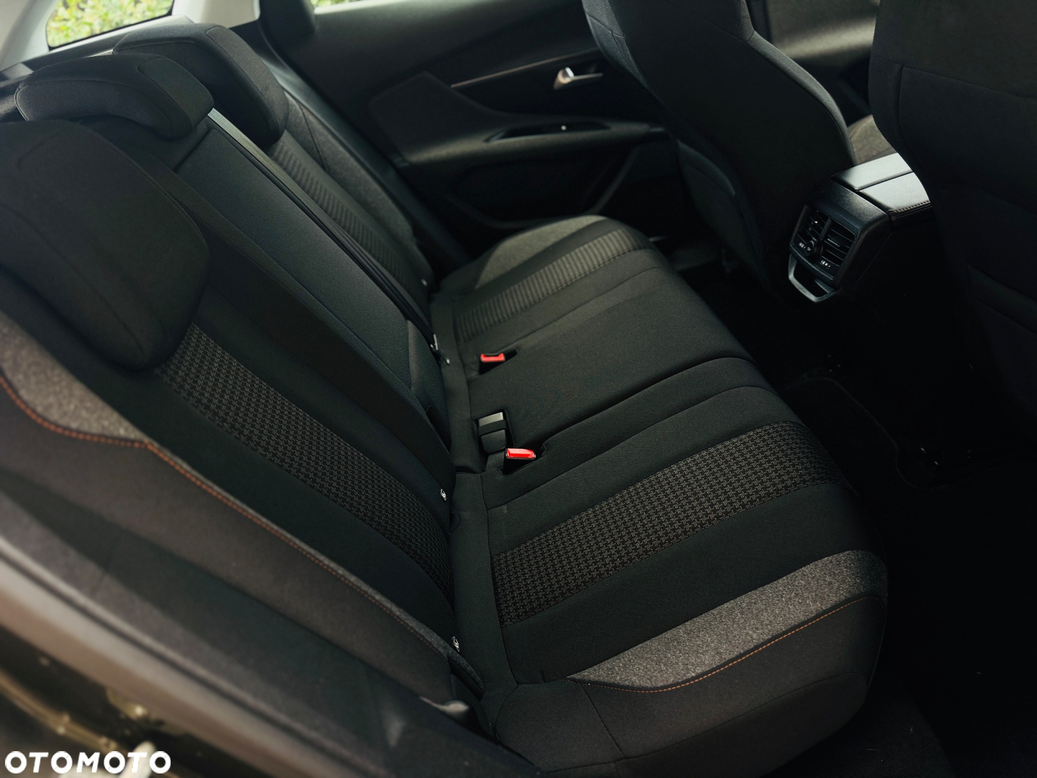 Peugeot 3008 1.5 BlueHDi Allure Pack S&S EAT8 - 18