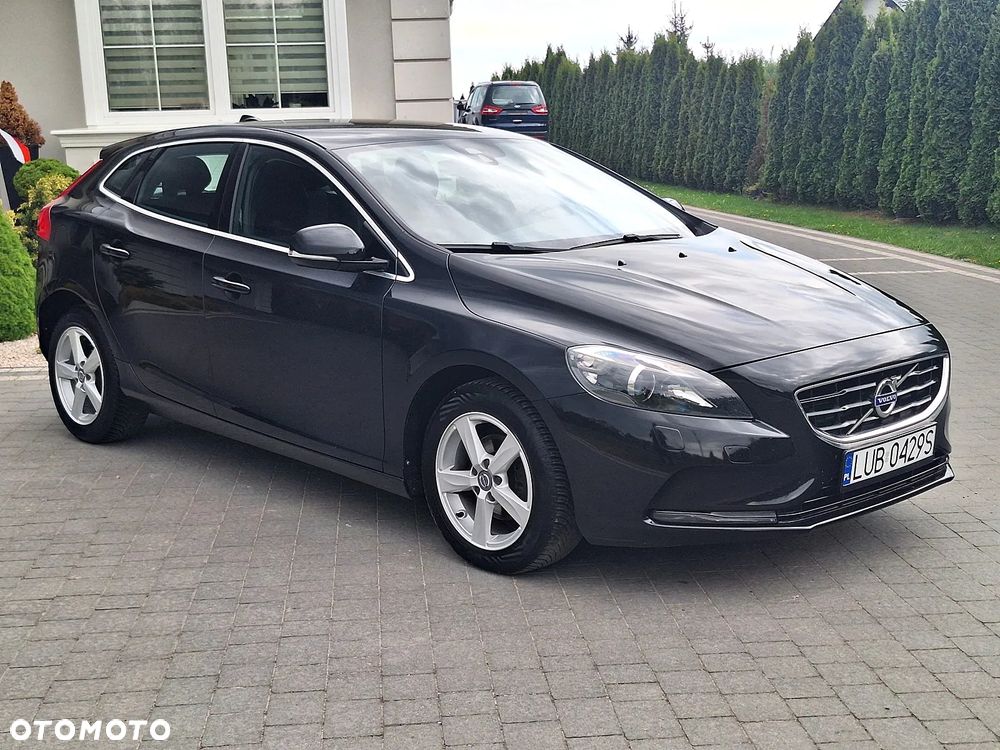 Volvo V40 D2 Momentum - 1