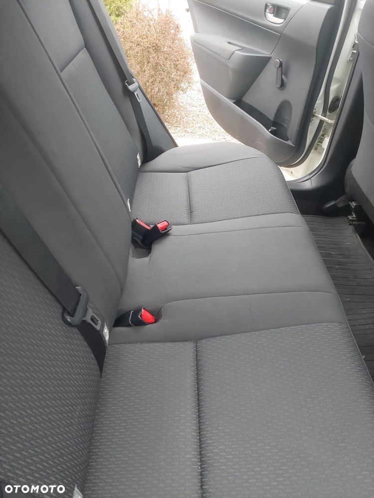 Toyota Corolla 1.6 Active - 5