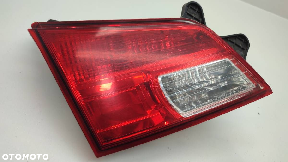 LAMPA TYŁ LEWA KLAPY SUBARU OUTBACK IV BR - 3