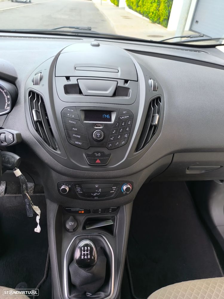 Ford Tourneo Courier 1.0 EcoBoost Titanium - 5