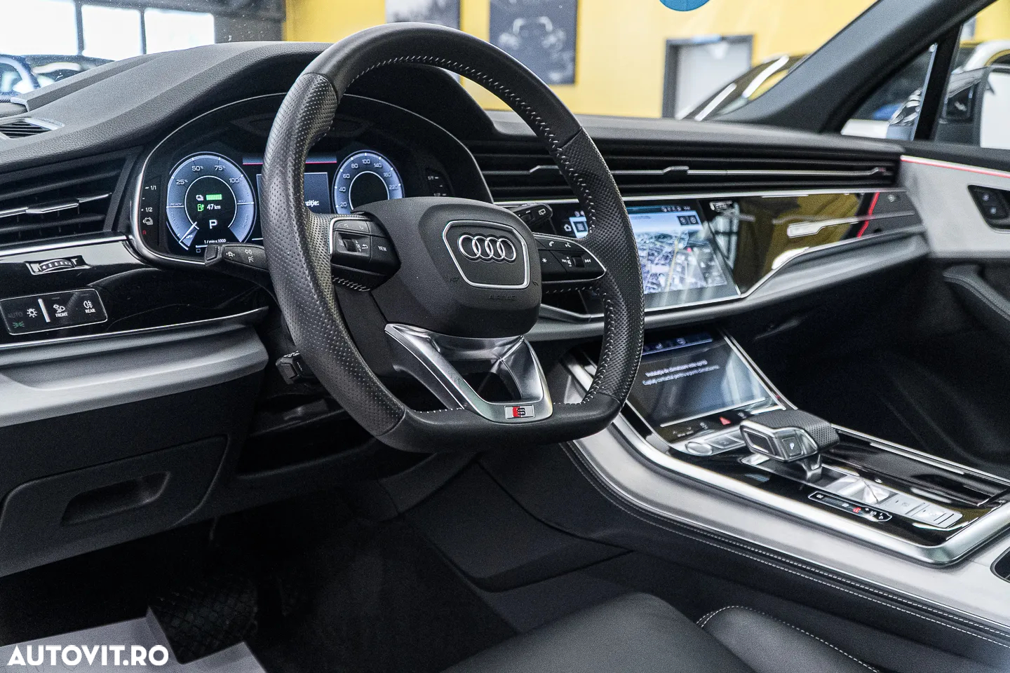Audi Q7 55 TFSI e quattro Tiptronic PHEV S Line - 11