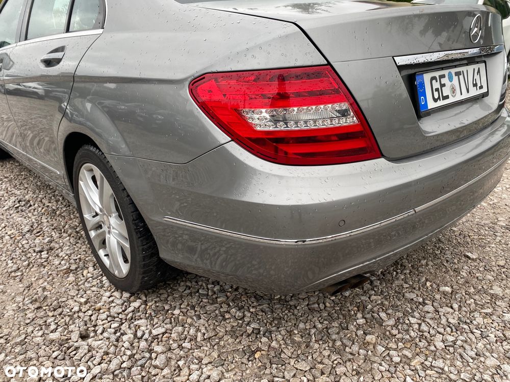 Mercedes-Benz Klasa C 180 (BlueEFFICIENCY) Avantgarde - 11