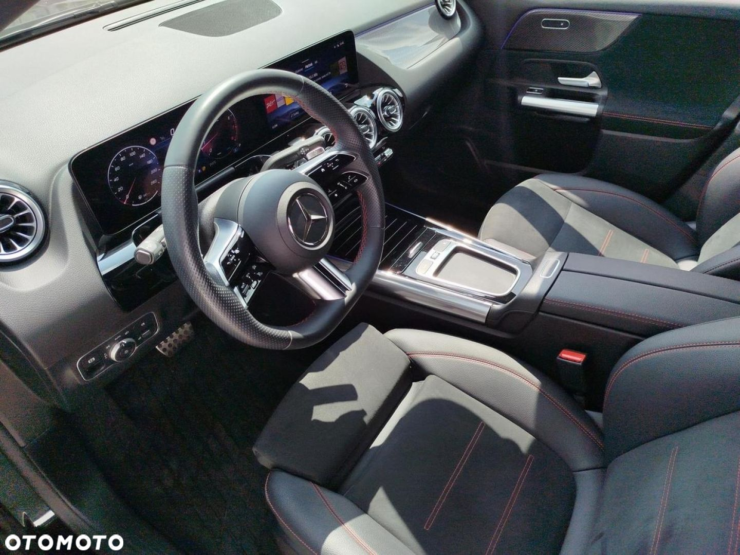 Mercedes-Benz GLA - 10