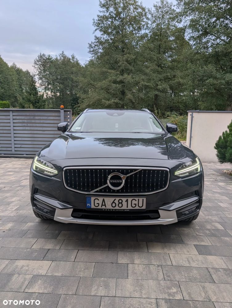 Volvo V90 Cross Country - 3