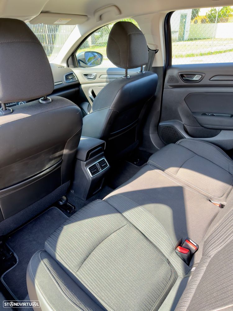 Renault Mégane Sport Tourer 1.5 dCi Dynamique SS - 8