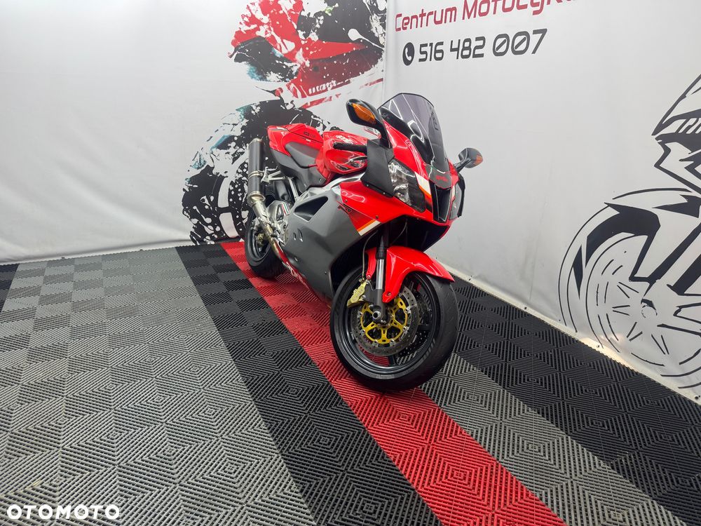 Aprilia RSV - 36