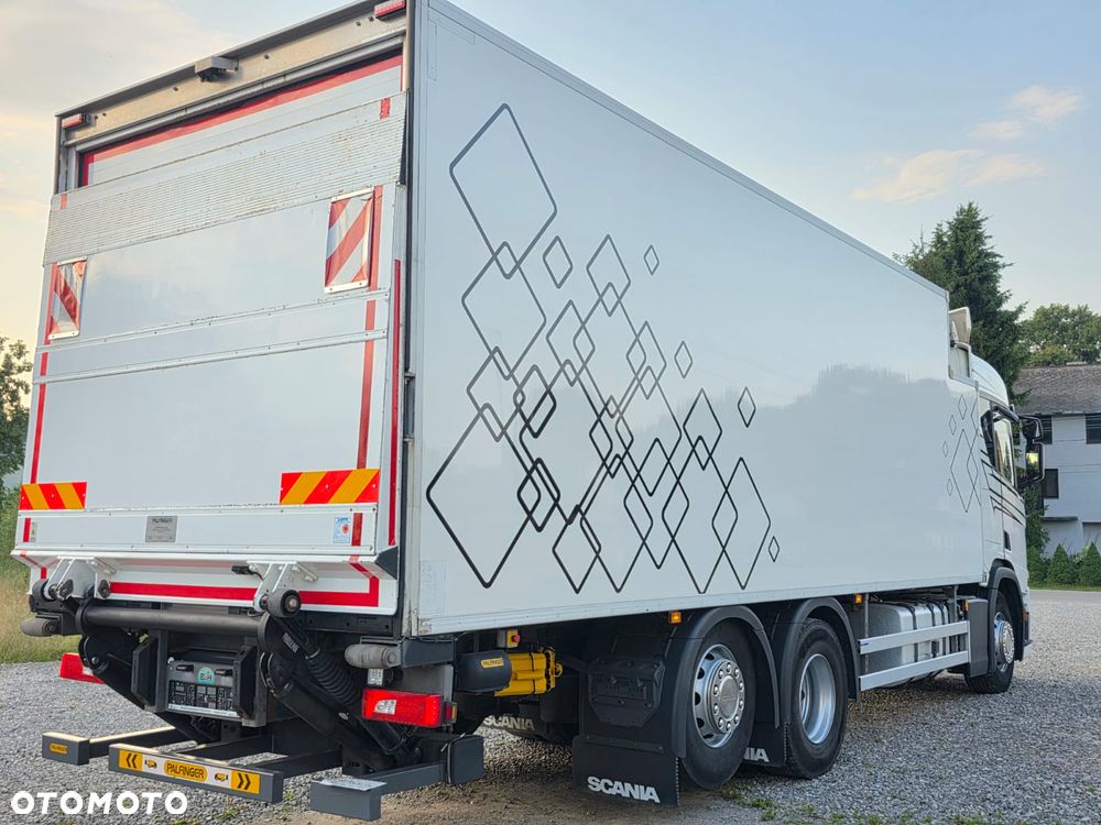 Scania SCANIA R410 / CHŁODNIA / 2020 /  WINDA / BEZ EGR  / TRZECIA OŚ PODNOSZONA ORAZ SKRĘTNA / SPROWADZONY / SYPIALKA / AUTOMAT / 19 PALET / E6 / STAN BARDZO DOBRY - 15