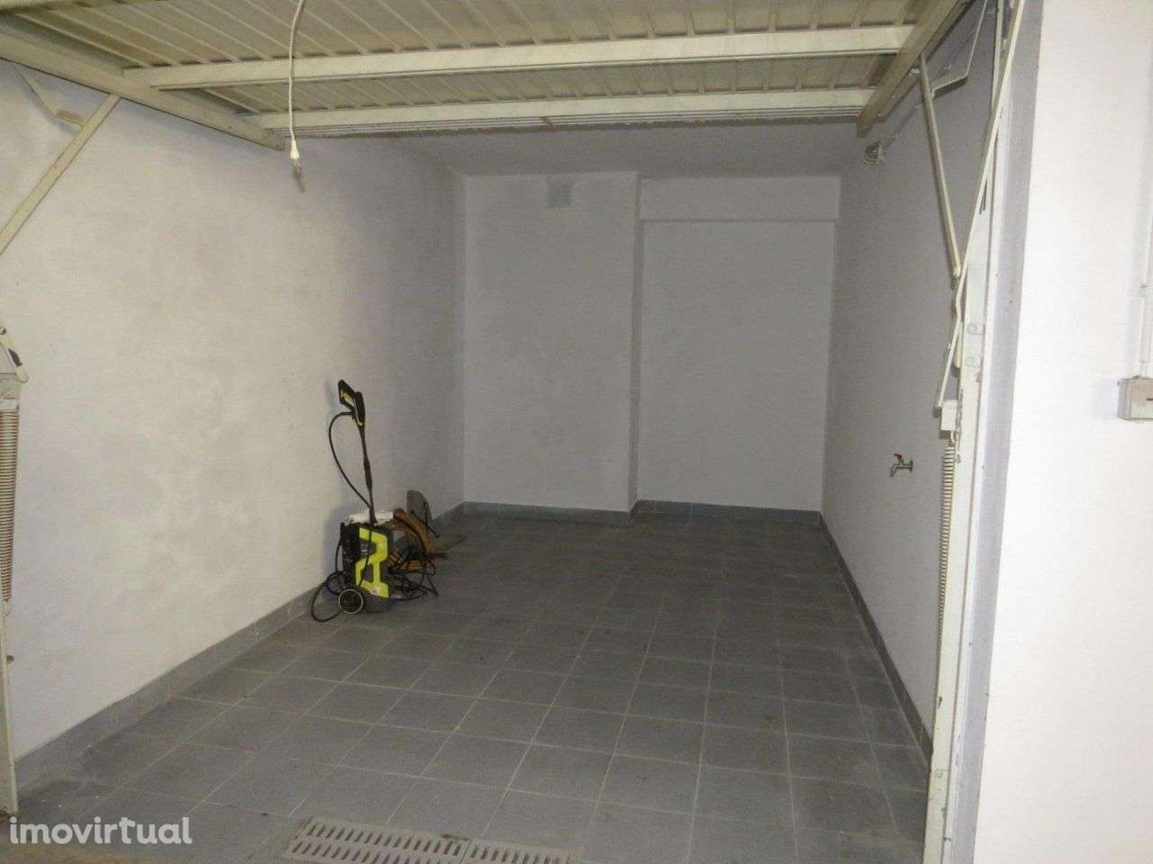 Vende-se Garagem no Algueirão - Grande imagem: 4/5