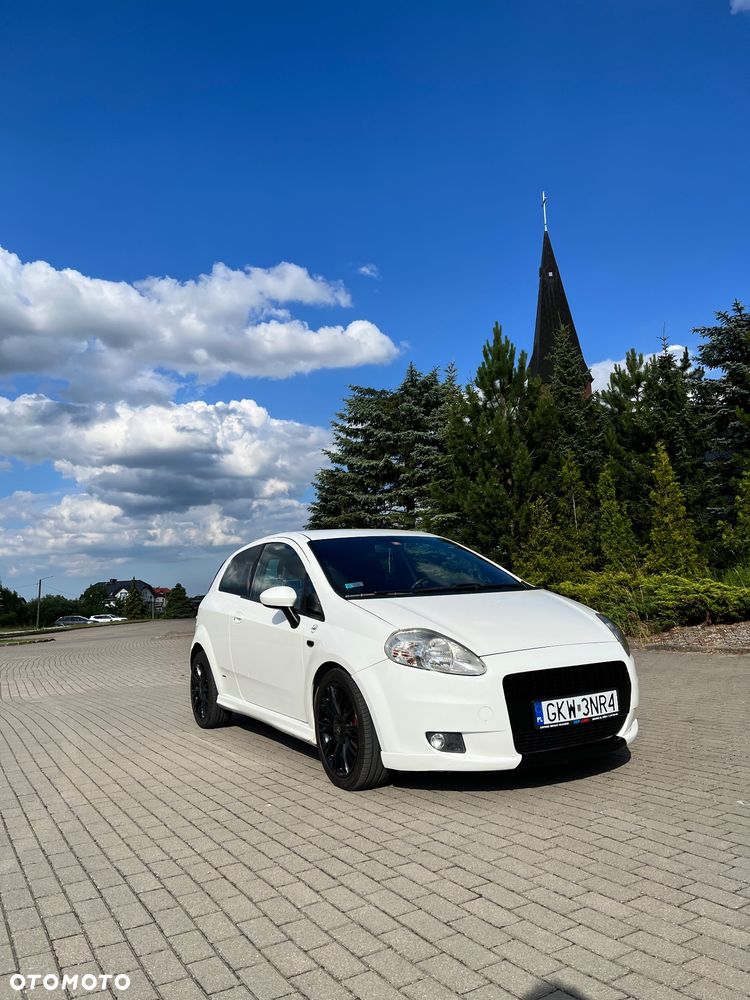 Fiat Grande Punto - 13