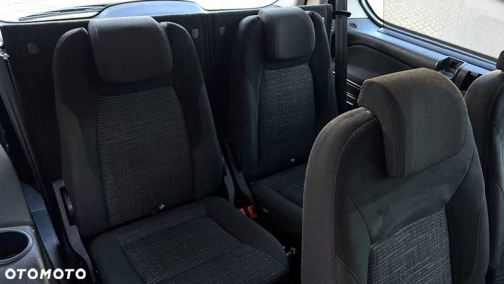 Ford Galaxy 2.0 Ghia - 28