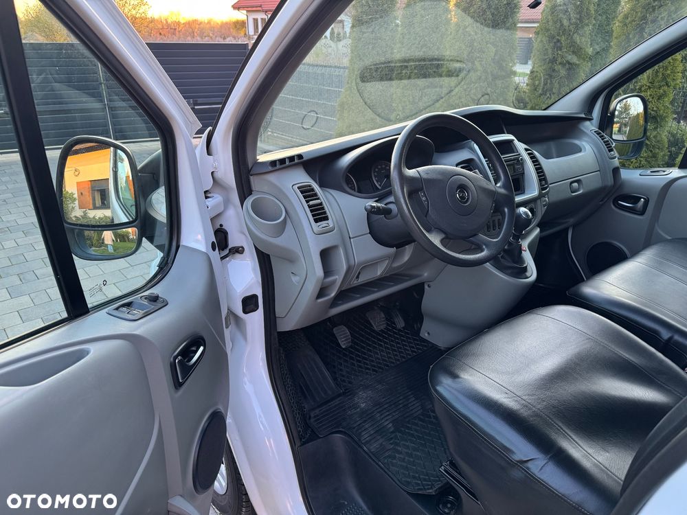 Opel Vivaro - 13
