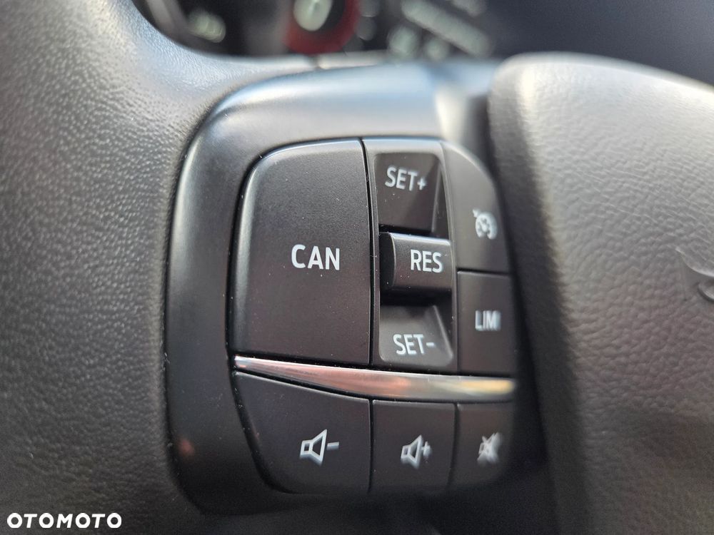 Ford Focus 1.5 EcoBoost Titanium - 19