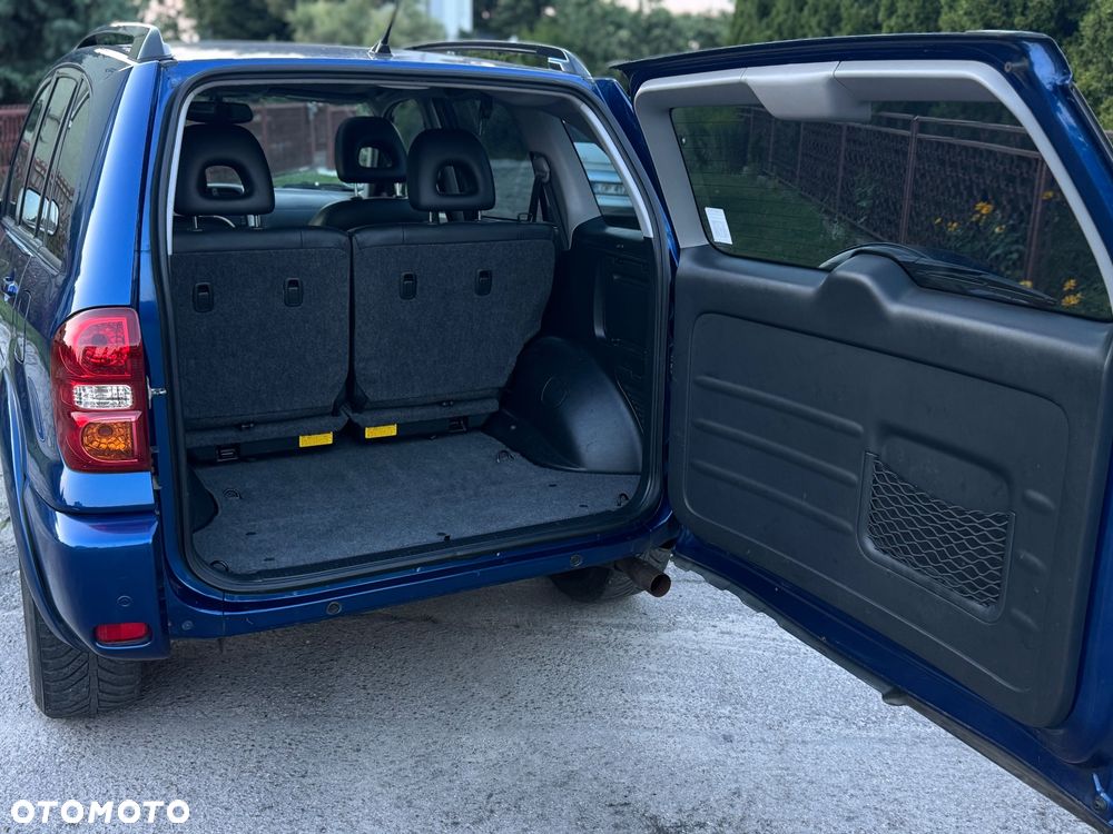 Toyota RAV4 - 16