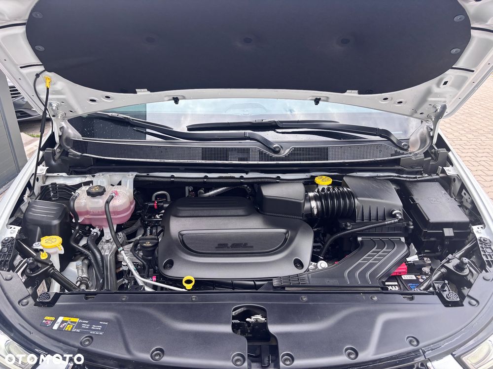 Chrysler Pacifica - 12