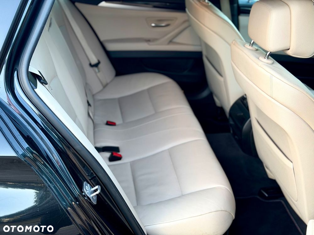 BMW Seria 5 520d - 11