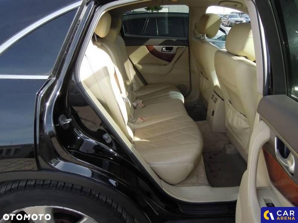 Infiniti QX70 - 25
