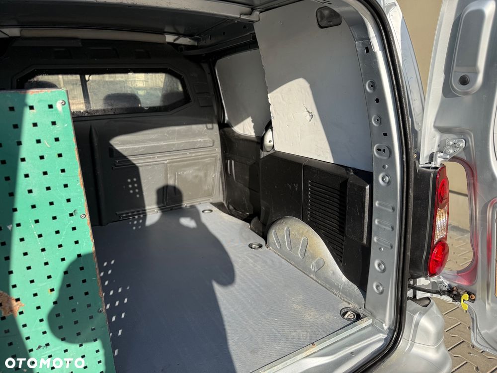 Peugeot Partner - 26