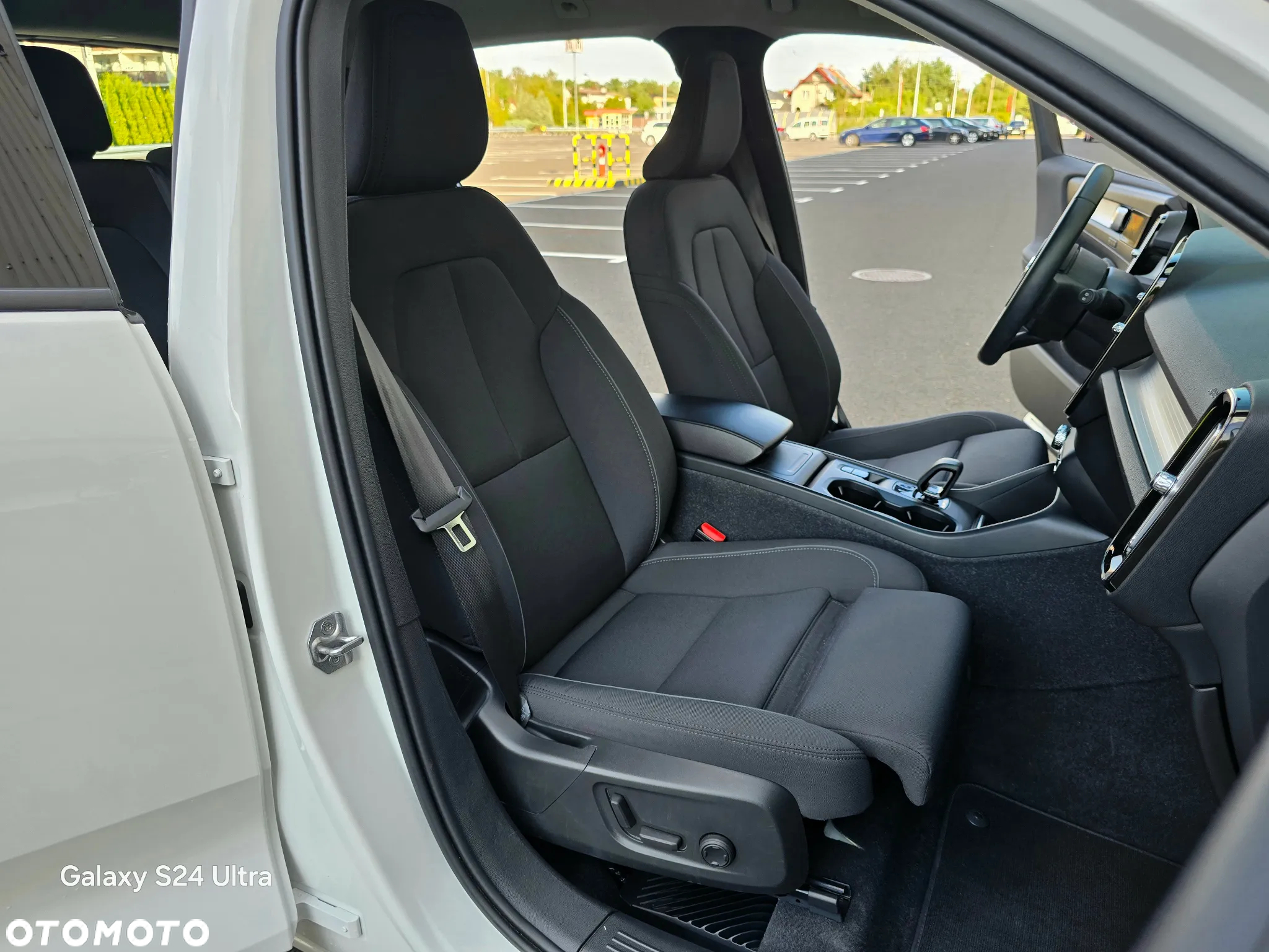 Volvo XC 40 T4 AWD Momentum Pro - 32