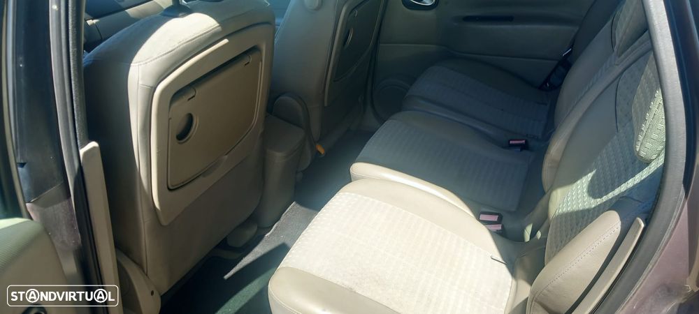 Renault Scénic 1.5 dCi Confort - 5