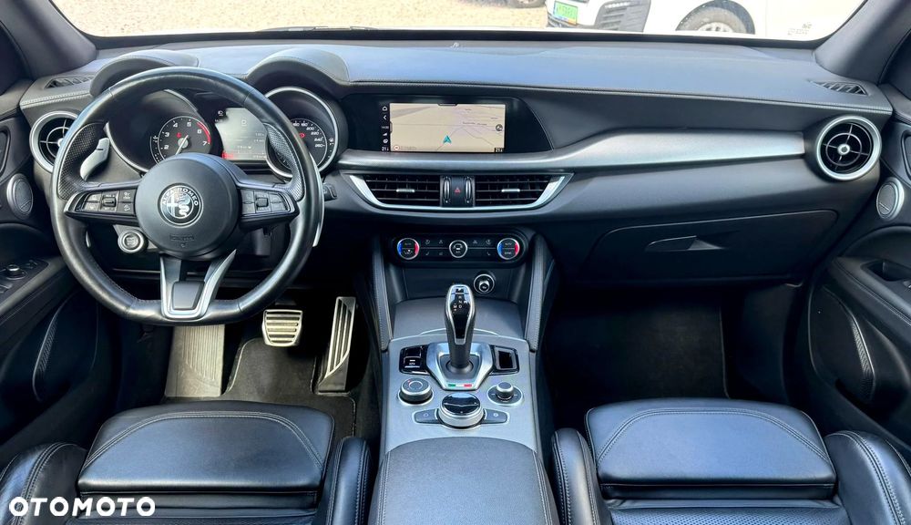 Alfa Romeo Stelvio 2.0 Turbo Veloce Q4 - 11